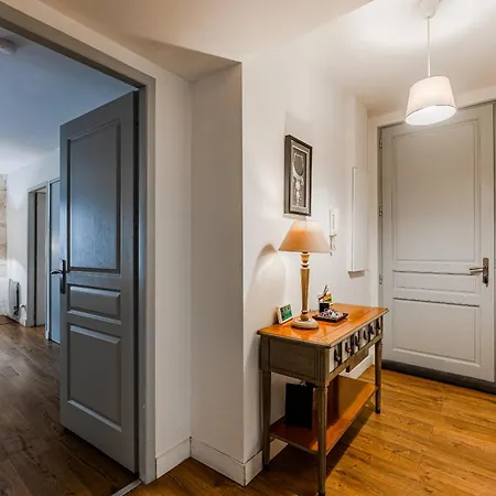 Place Du Palais Apartment Bordeaux