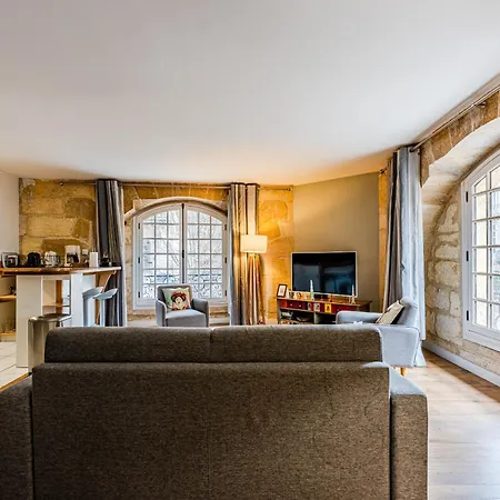 Place Du Palais Apartment