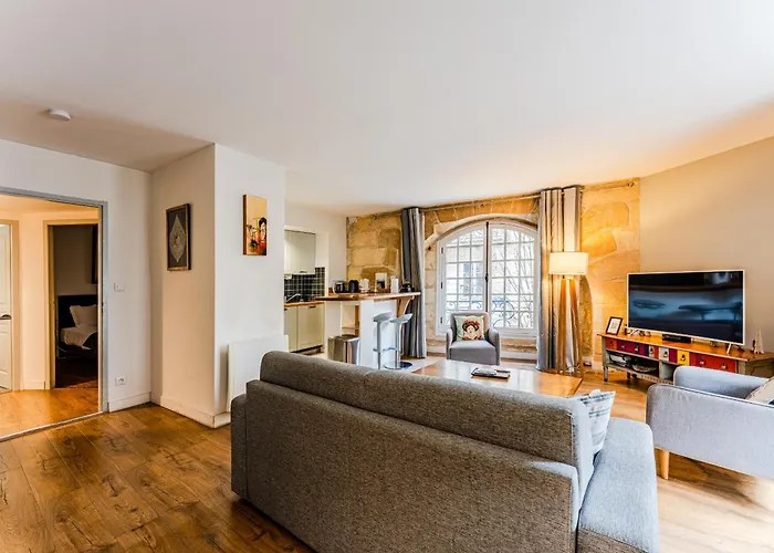 Apartamento Place Du Palais Burdeos