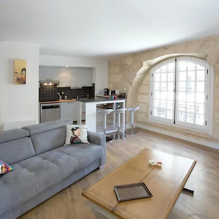 Place Du Palais Apartment *