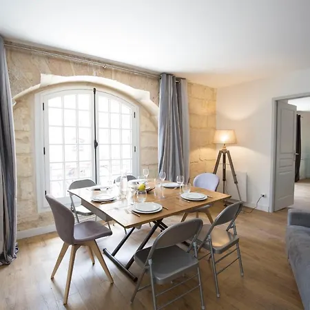 Place Du Palais Apartment